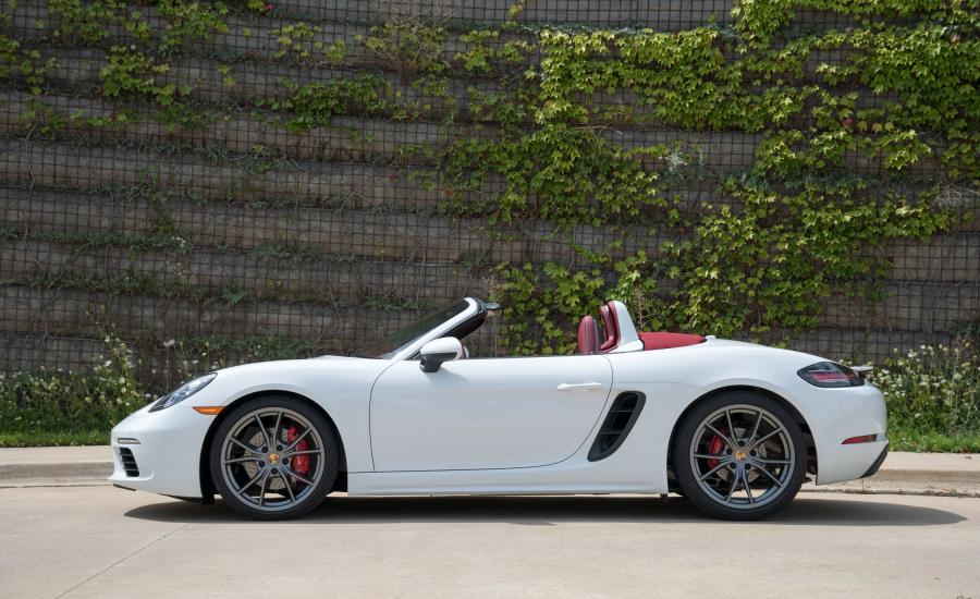  Porsche 718 Boxster S 2016 года  (NA) (фото 9 из 31)